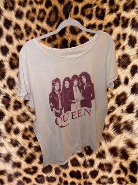 Queen Band Graphic Short Sleeve Tee - White